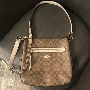 Crossbody purse